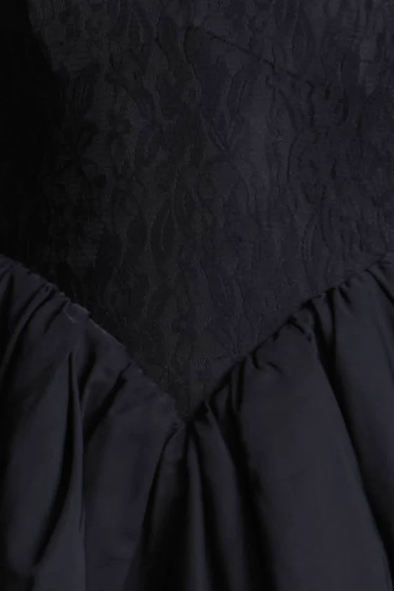 Stretch Lace Bubble Dress - Builderot