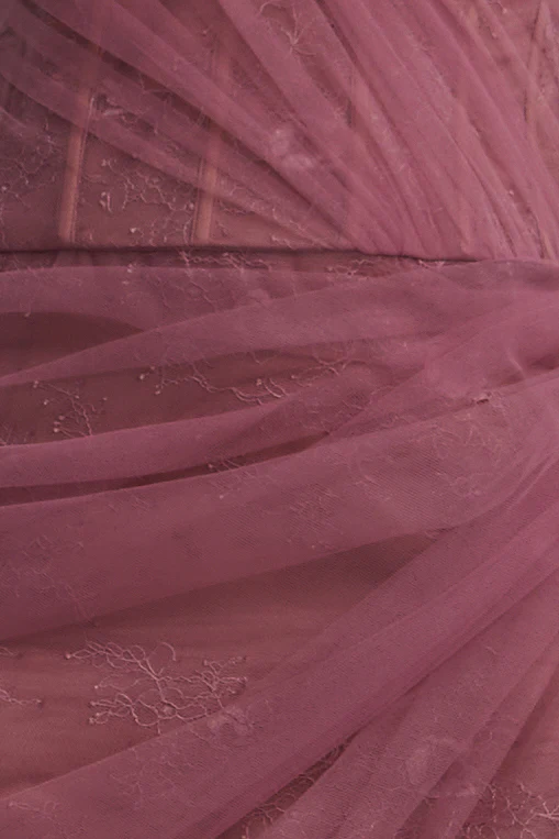 Tulle & Lace Gown - Builderot