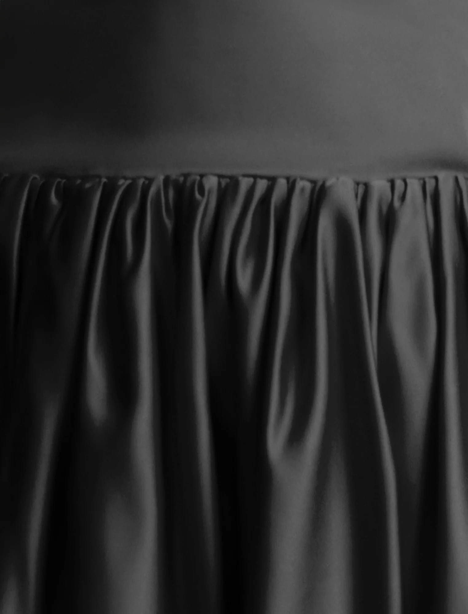 Solid Bubble Hem Dress - Builderot